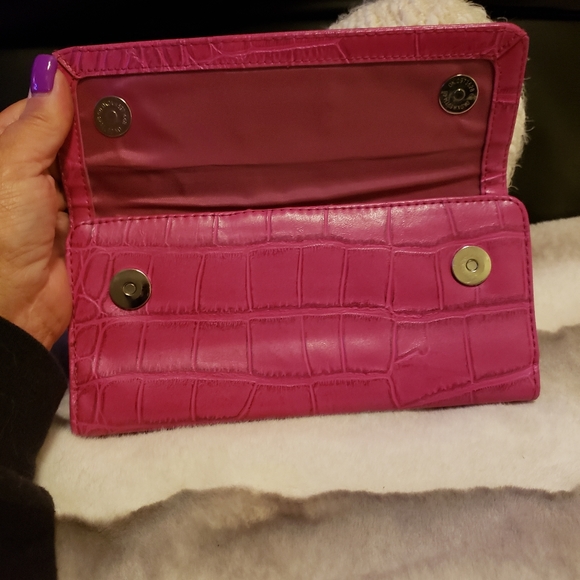 Pink Wallet - Picture 3 of 6